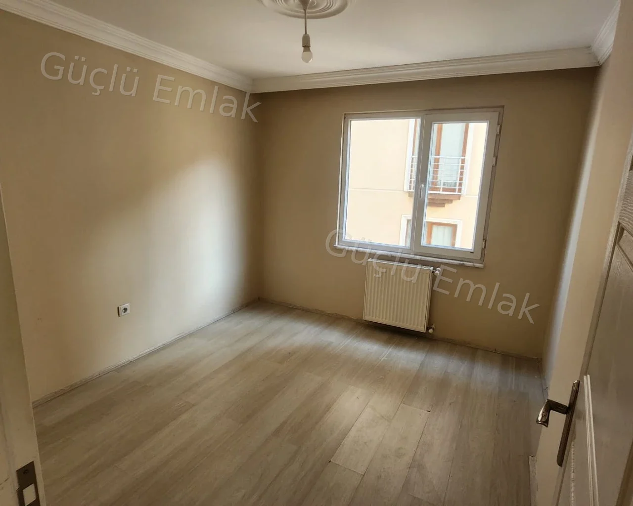 Çarşı Mahallesinde şehrin göbeğinde 3+1 kiralık daire - 8. fotoğraf